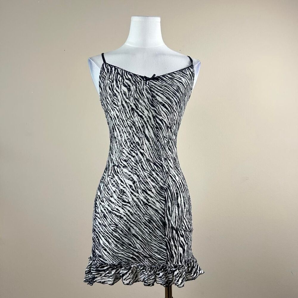 Gorgeous Victoria’s Secret Sheer Zebra Print Ruffle Slip
